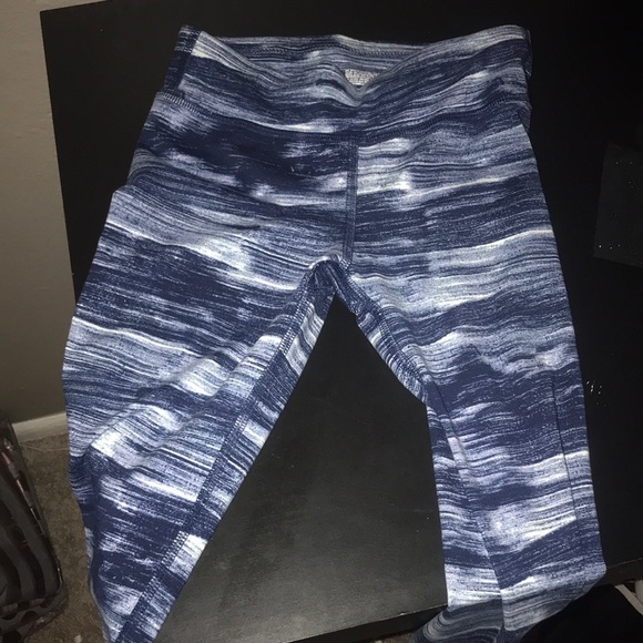 7 pairs of Leggings - Picture 2 of 14